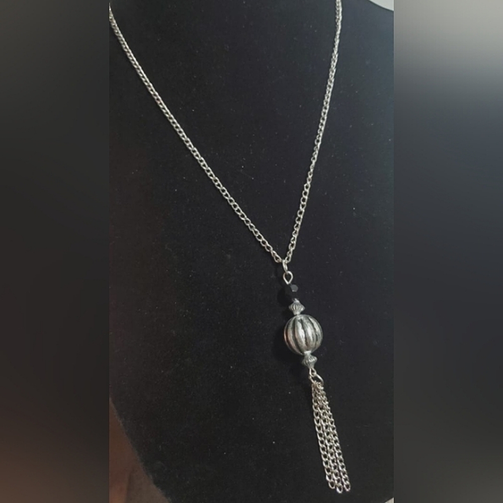 Long Silver Necklace with silver ball  Pendant.🌴 - Picture 4 of 5